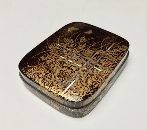 Japanese Edo-Meiji Period Maki-e Lacquer Kogo (incense box)