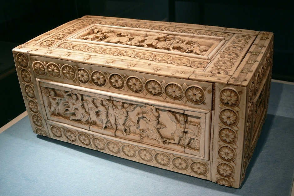 The Ethics of Elephant Ivory and Art