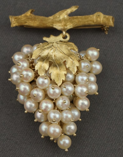 Retro 14 Karat Yellow Gold and Grape Cluster Akoya Pearl Brooch from Italy