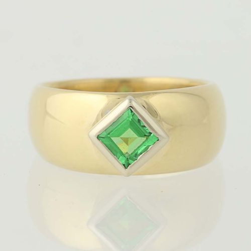 Contemporary 18 Karat Gold and Bezel Set Merelani Mint Garnet Ring