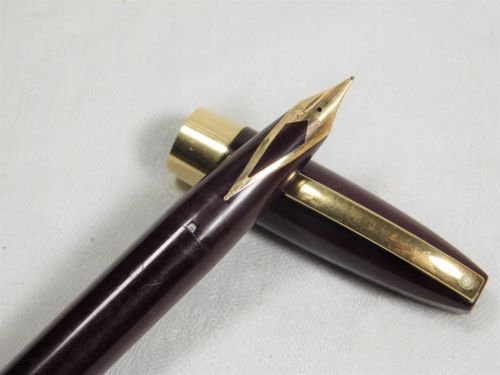 1960s Sheaffer PFM Fountain Pen in Burgundy with 14K Gold Nib