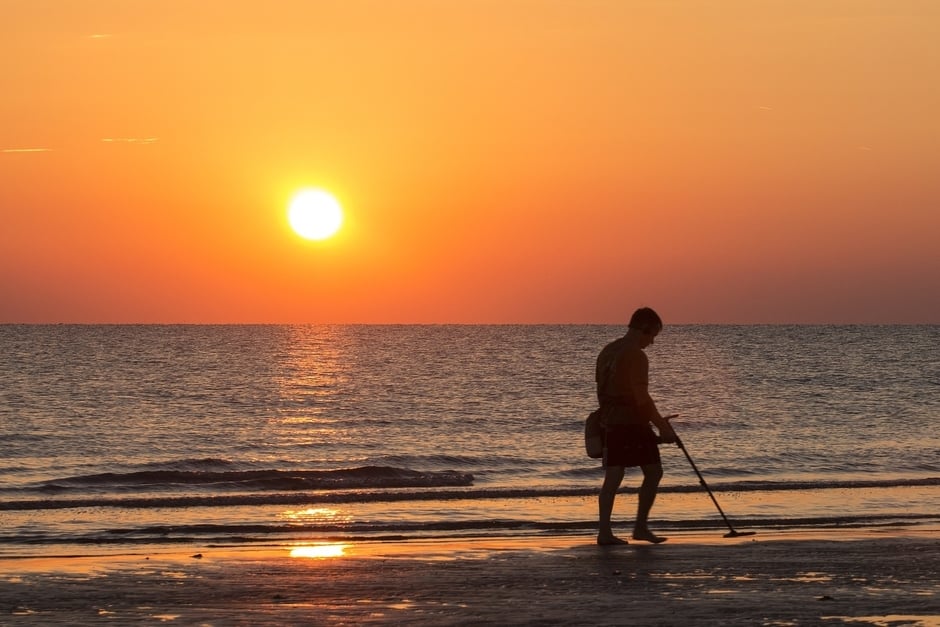 Metal Detecting - The Last Hope of the Antiquities Trade