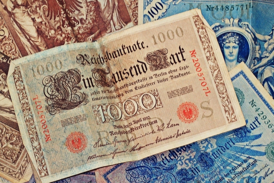 Tangible Investments and the Global Bubble Economy