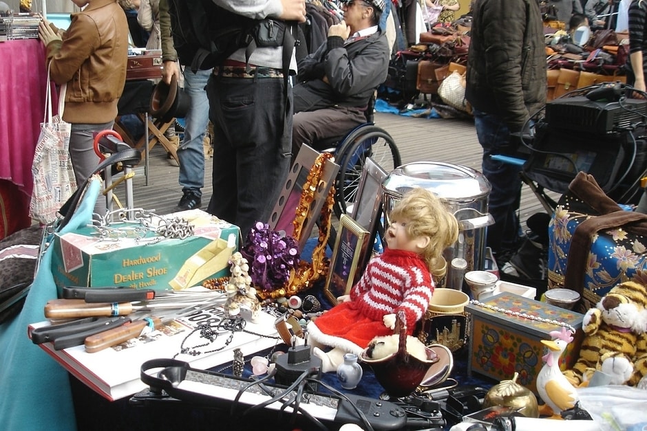 Junk Collectibles - The Bane of the Antiques Connoisseur