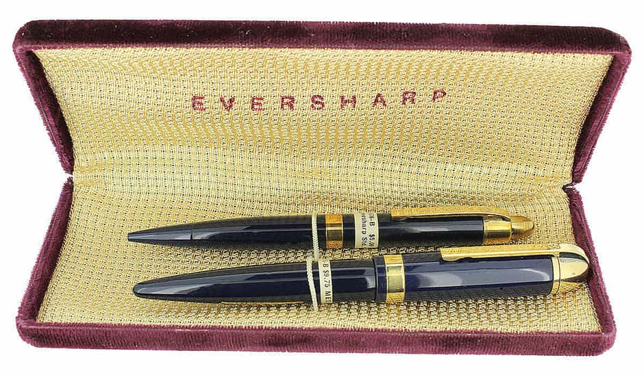 1943 Eversharp Skyline Fountain Pen & Pencil Set